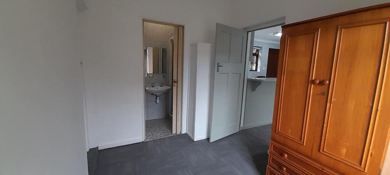 To Let 1 Bedroom Property for Rent in Rondebosch Western Cape